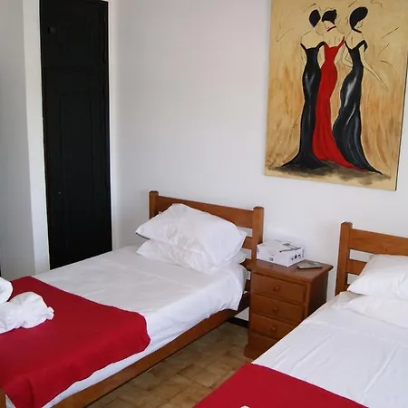 לינה וארוחת בוקר Mi Casa Su Casa *