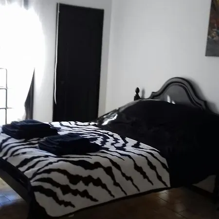 Mi Casa Su Casa *